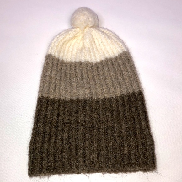 Ugg beanie winter hat O/S - Picture 2 of 9